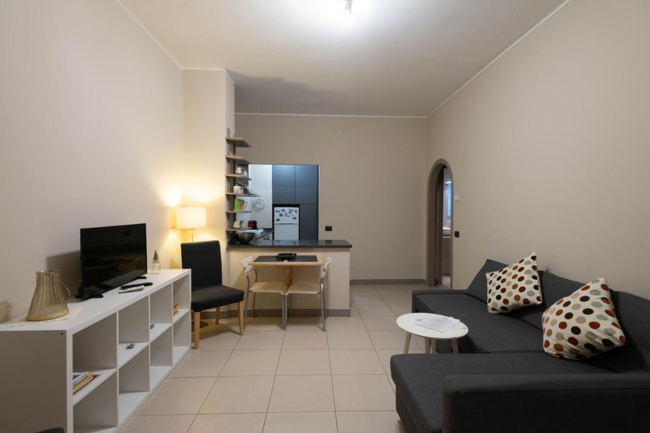 Palazzo Scammacca Apartment คาตาเนีย ภายนอก รูปภาพ